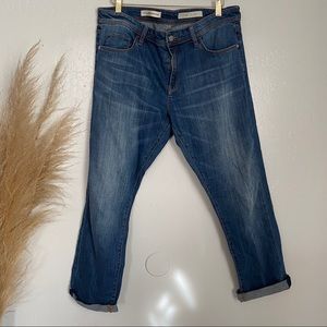 Pilcro and the Letterpress Hyphen Boyfriend Jeans